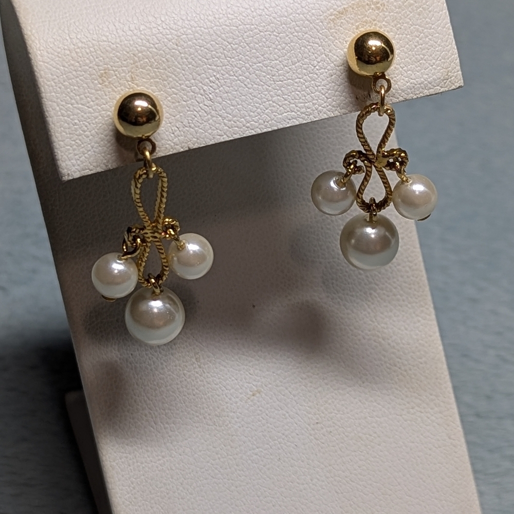 Vintage Goldtone and Faux Pearl Drop Pierced Earrings - Picture 2 of 5